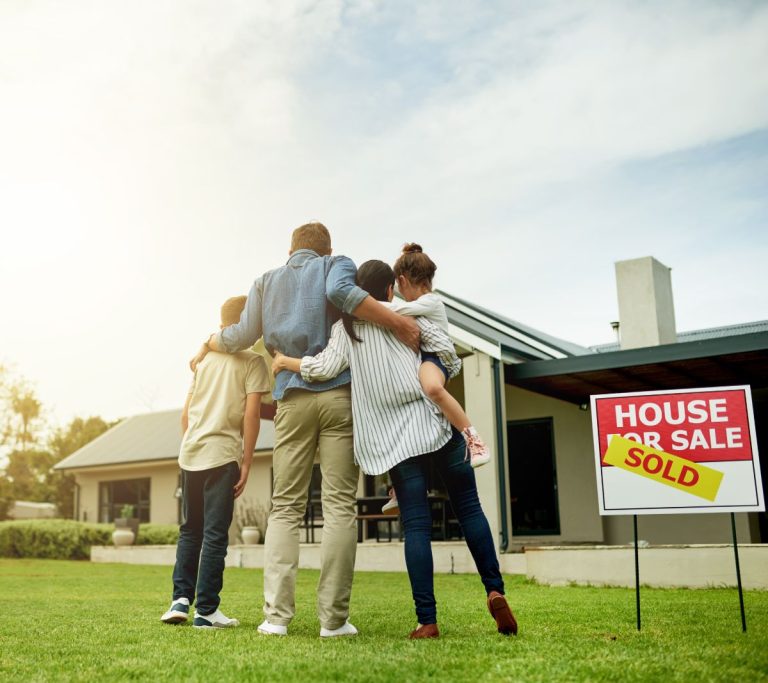 How to Sell a House Without an Agent: 2025 FSBO Guide 
